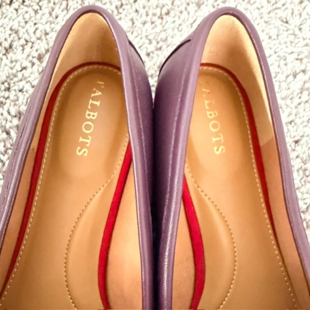 Talbots Rich Burgundy Ryan Bit Piping 1/2" Heel Loafers Women's 9M New In Box - Picture 4 of 12